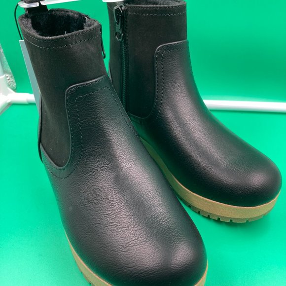 Cat & Jack Black Faux Leather Zipper Boots - Picture 2 of 4